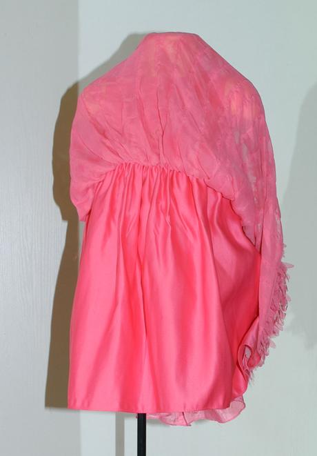 Slavnostní sváteční společenské dívčí šaty-vada, 104