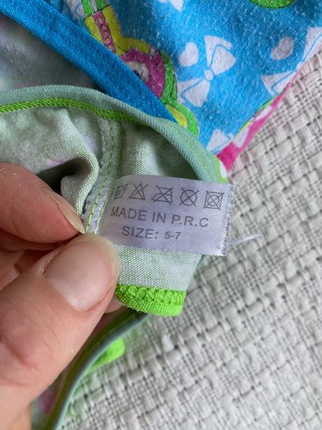 4x kalhotky 5-7 let, 110