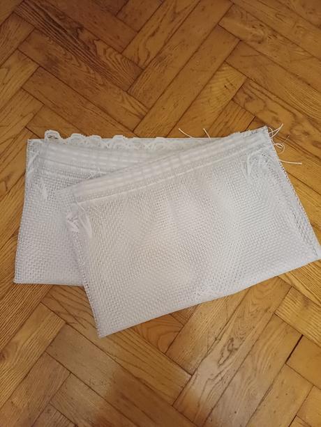 Bílá záclona 5m, 