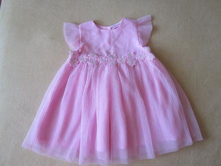 Velmi pěkné růžové slavnostní šatečky, v. 74, 74