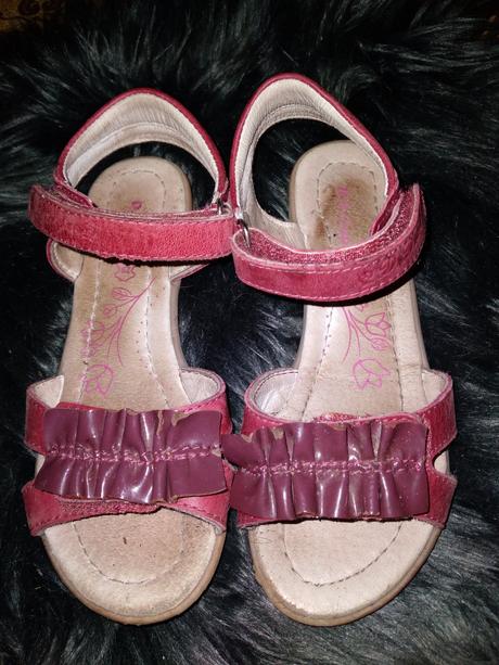 Dívčí sandále vlnka vel. 29, vnit.stélka 18 cm, d.d.step,29