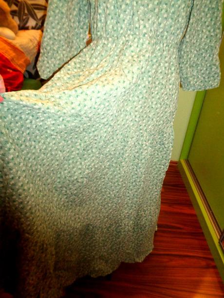 Luxusní hráškově zelené volánové maxi šaty, 44