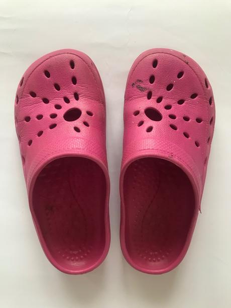 Boty typu crocs, 32