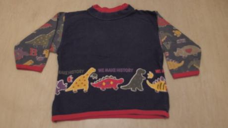 Mikina s dinosaury, 92