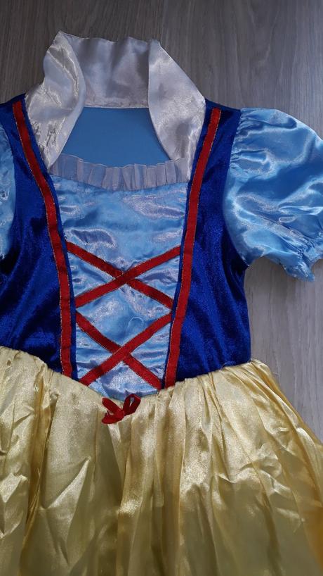 Karnevalove oboustranne šaty snehurka/popelka, 