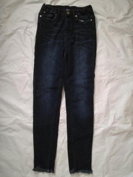 Džíny, 152