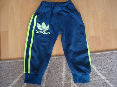 2 teplákové soupravy, 92