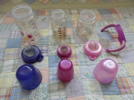 Lahvičky a pítko babylove, 3 ks, akuku