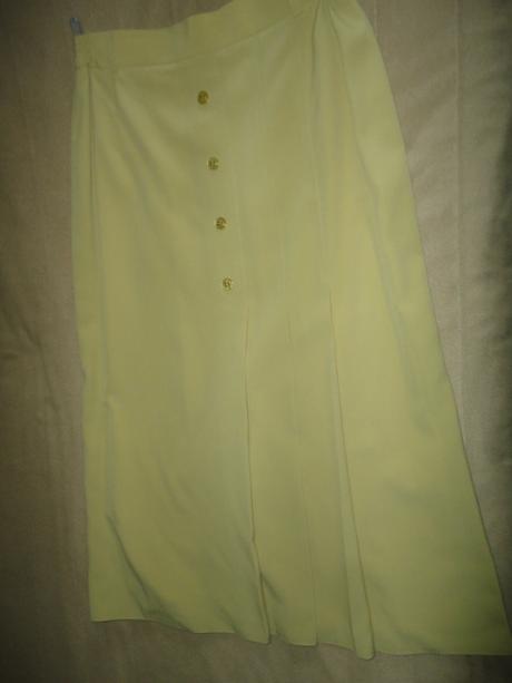 Delší vypracovaná butiková sukeň, vel. 38, 38