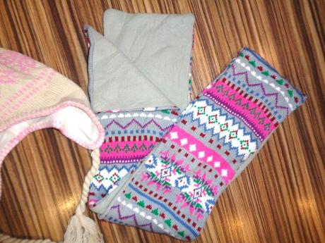 Čepice s alspkým vzorem  a vzorovaná šála, 128