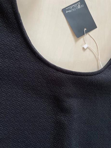 Nové černé šaty s kulatým výstřihem, vel s, piaza, piazza italia,s