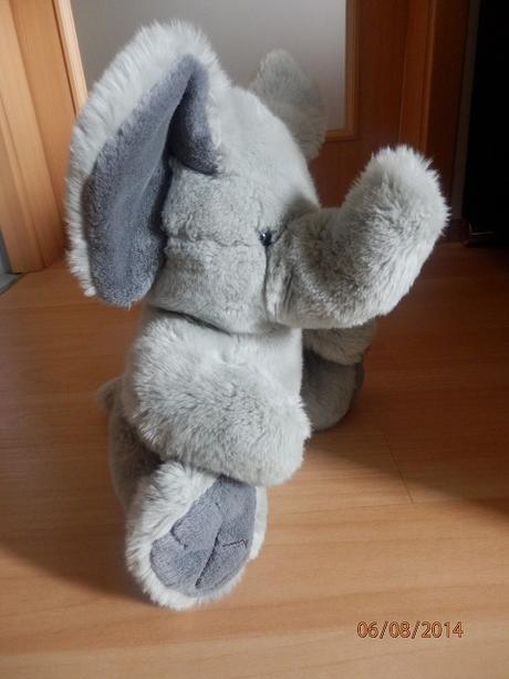 Plyšový slon, zajíc, lvíček,