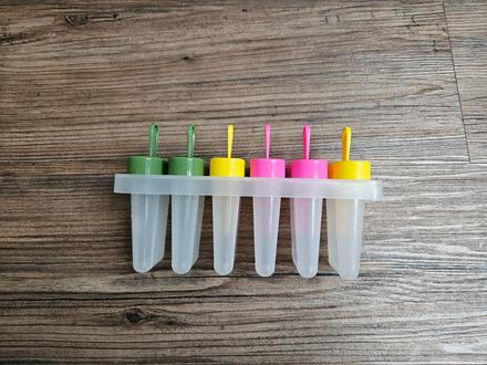 Tvořítko forma na nanuky 1x použité, nevyužijeme,