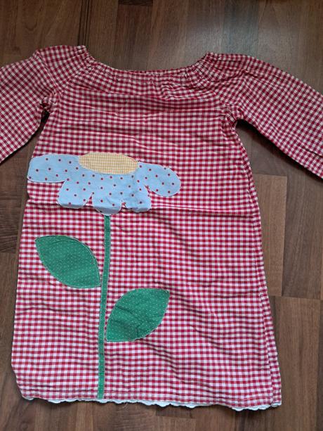 Šatičky s kytičkou, 116