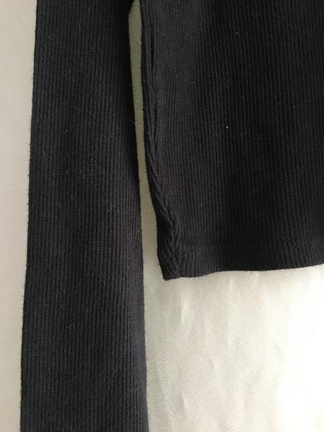 Vel. 128 černý crop top rolák, 128