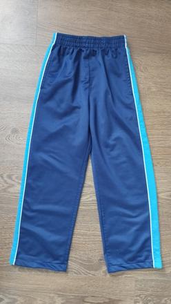 Lesklé tepláky, 140