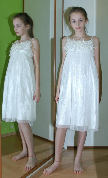 Slavnostní sváteční společenské šaty družička, 152