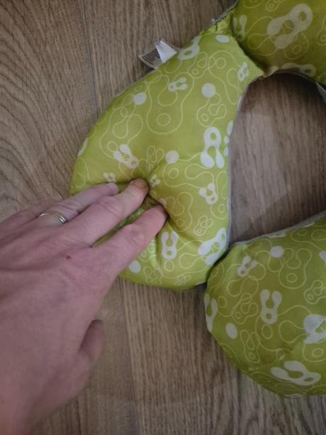 Cestovní polštářek za krk benbat,
