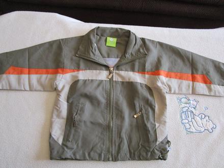 Nová sv. zelená khaki jarní bunda, síťovaná podš., 104