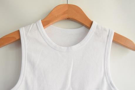 Tílko vel. 9 - 10 let, tu,140