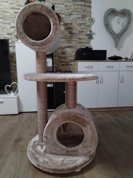 Růžové kočičí škrabadlo a odpočívadlo zánovní,