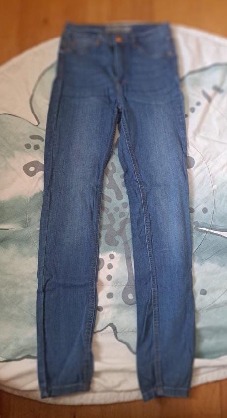 Džíny, amisu,28