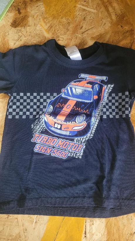 Trička, kraťasová souprava a slipy - 3 ks, 122–134