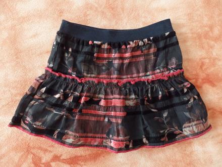 Sukně s kytičkami, 104