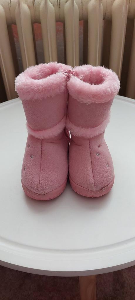 Dívčí válenky, 20