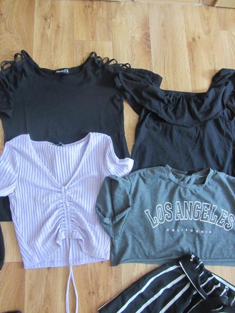 Balík oblečení na holu vel. 14-15 let, 158–170