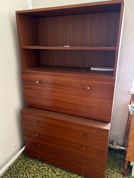 Sekretar po babicce,