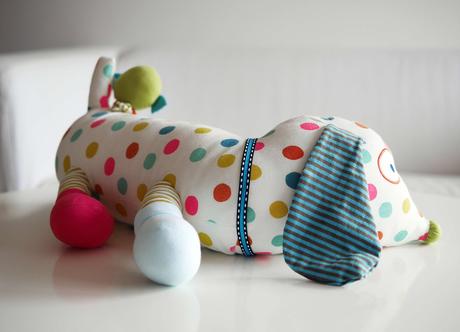 Polštářek pro hru na bříšku, pejsek mamas & papas, 