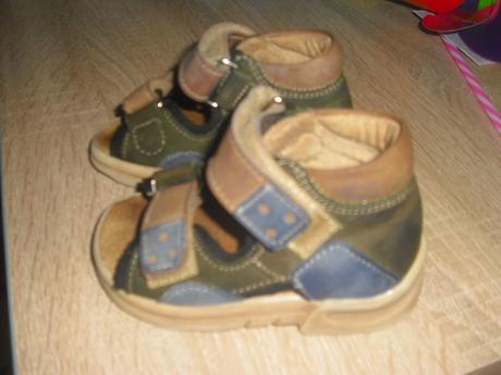 Sandálky essi, essi,20