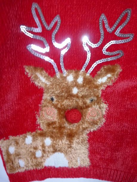 Krásný vánoční svetřík vel. 104, 104