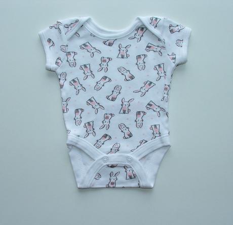 C383 novorozenecké body s králíčky, primark,50