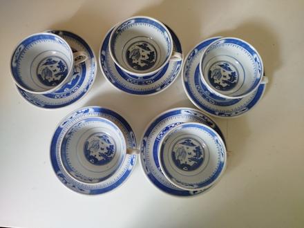 Sada hrnky s podšálky, 