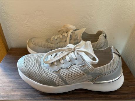 Letní tenisky vel. 38, baťa,38
