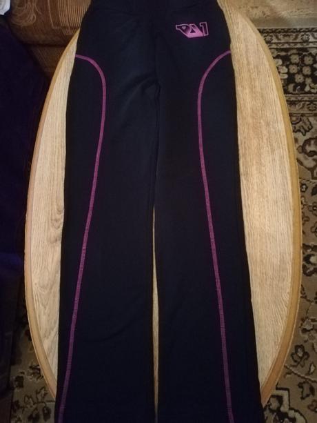 Tepláky dívčí vel. 134/140., 134