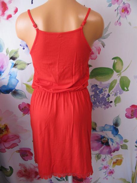 Letní dámské pružné šaty s krajkou, 34