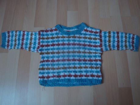 Svetr - ručně pletený, proužkovaný, 86