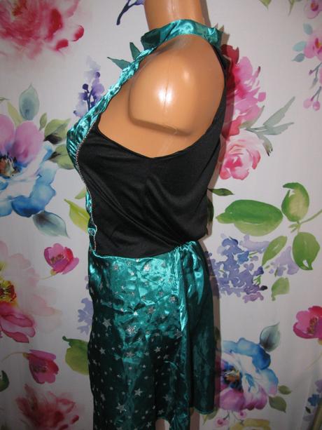 Karnevalové šaty-krásná čarodějka, 