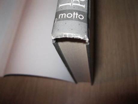 Kniha muž s vuni kávy, žena s vuni skořice, 