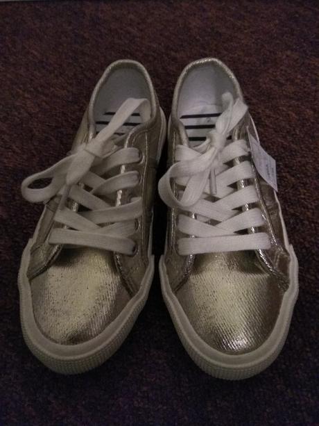 Nové zlaté tenisky next 34,5, next,34