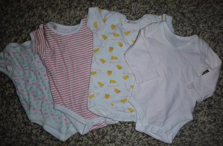 Sada 4 body holka 3-6měsíců - cena za všechny, 62