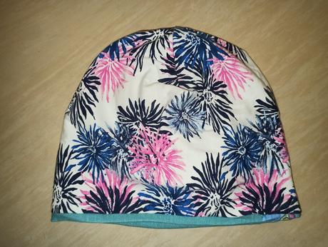 Oboustranná čepice cca 6 - 9 let, 122