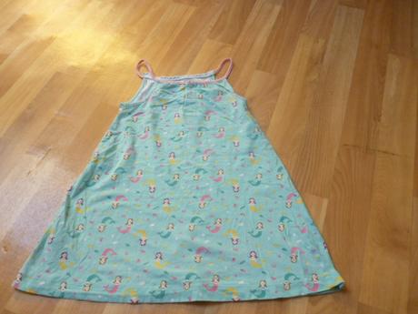 Veselé šaty vel. 4-6, 104