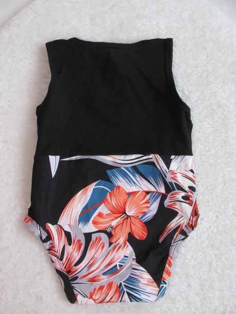 Cvičební elastický dres, 104