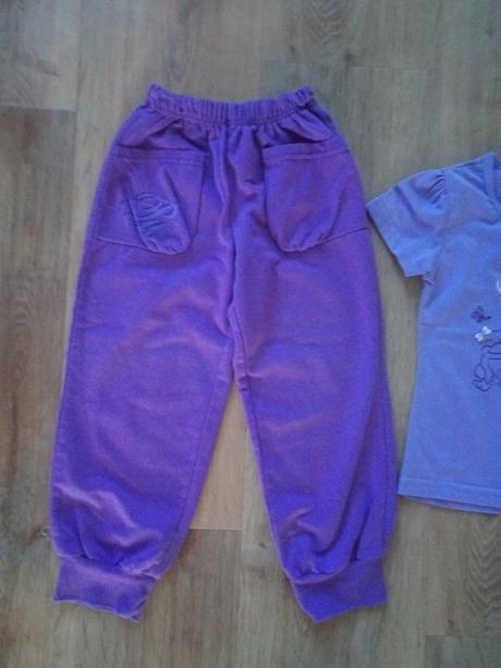 Komplet - tepláky a tričko, vel 104/110, 110