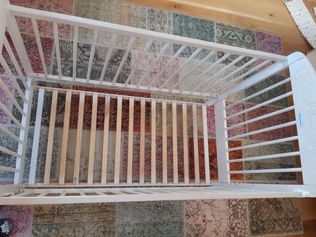 Dřevěná postýlka/s matrací/ + komoda, šířka (cm): 60,délka (cm): 90