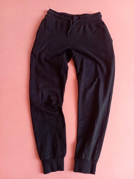 Černé tepláky, pepco,140